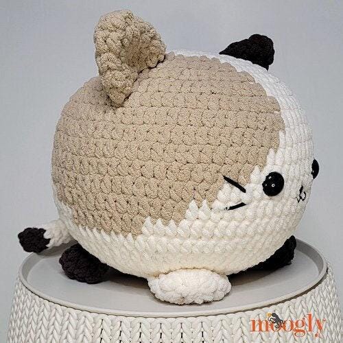 Cat Squish, Amigurumi Kitty Softie, Super Bulky Weight, Animal, Crochet Pattern PDF ONLY
