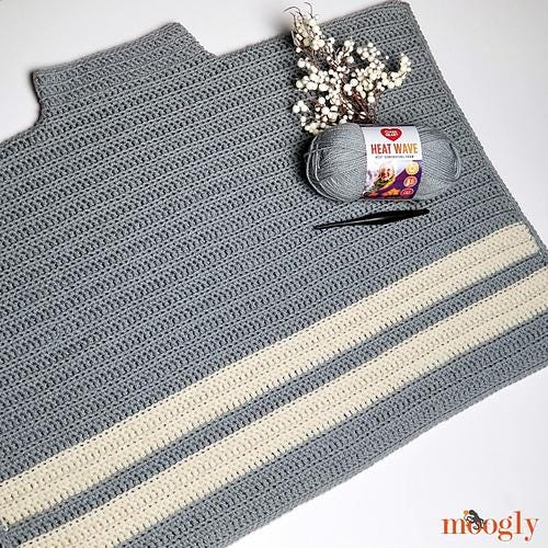 Playoff Poncho Pattern - Oversized Fit - Medium/Aran Yarn - Beginner - Crochet Pattern PDF