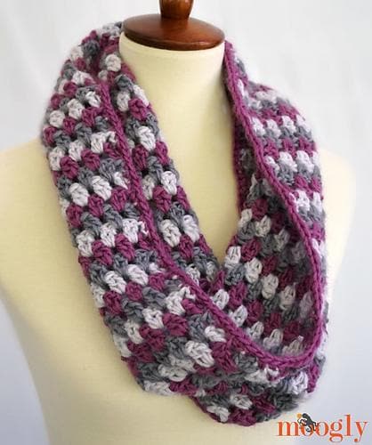 Easy Cowl Pattern - Well Dressed Cowl - Aran Yarn - Stripes - Crochet Pattern PDF