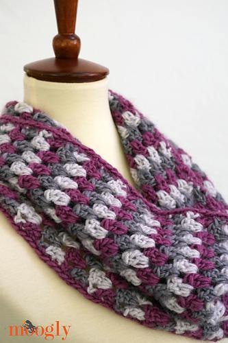Easy Cowl Pattern - Well Dressed Cowl - Aran Yarn - Stripes - Crochet Pattern PDF