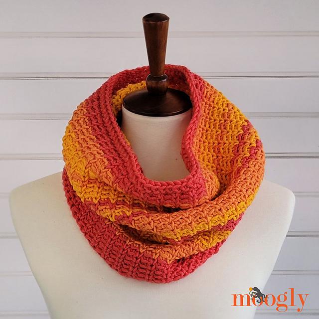 Crochet Cowl Pattern - Mimosa - Bulky Yarn - Easy Bottom Up - Pattern PDF