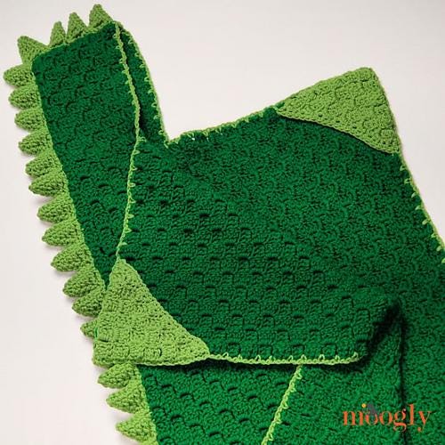 Cuddle Up Dinosaur Blanket Pattern Aran Yarn Easy Crochet Pattern PDF with Video